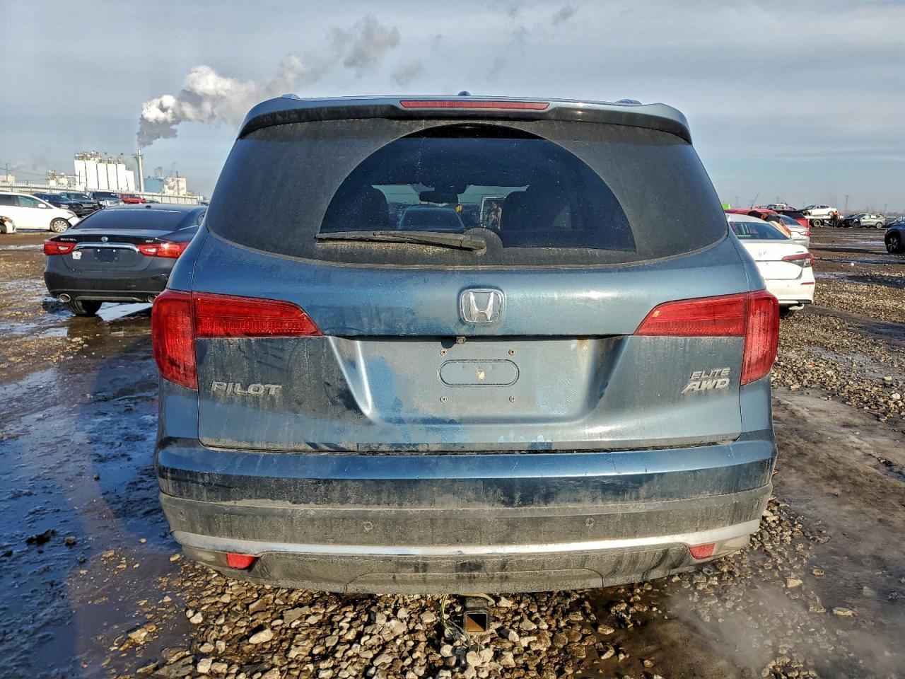 2017 Honda Pilot Elite - Фото 6