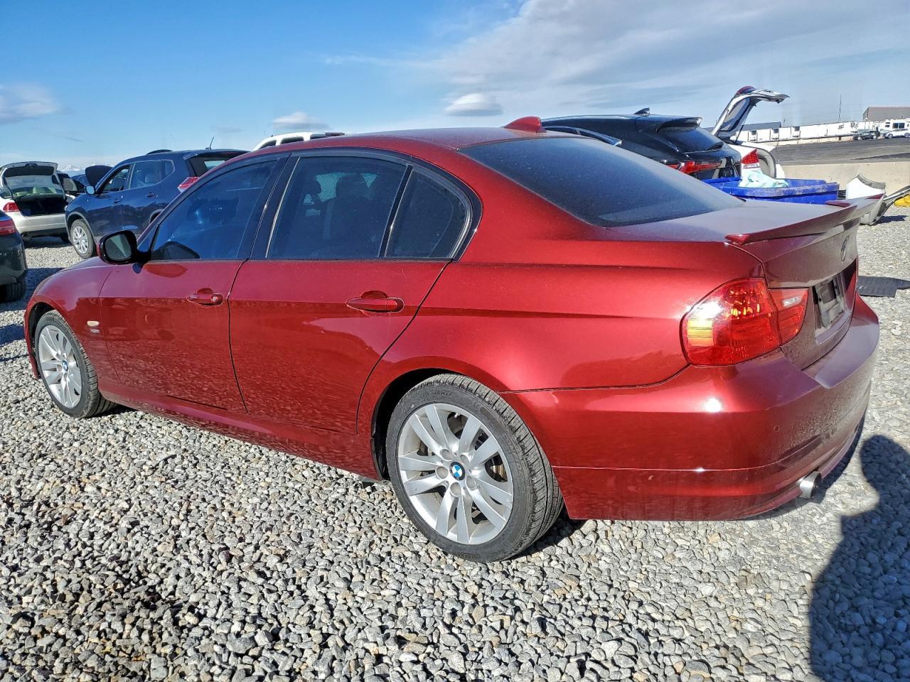 2011 BMW 335 Xi - Фото 2