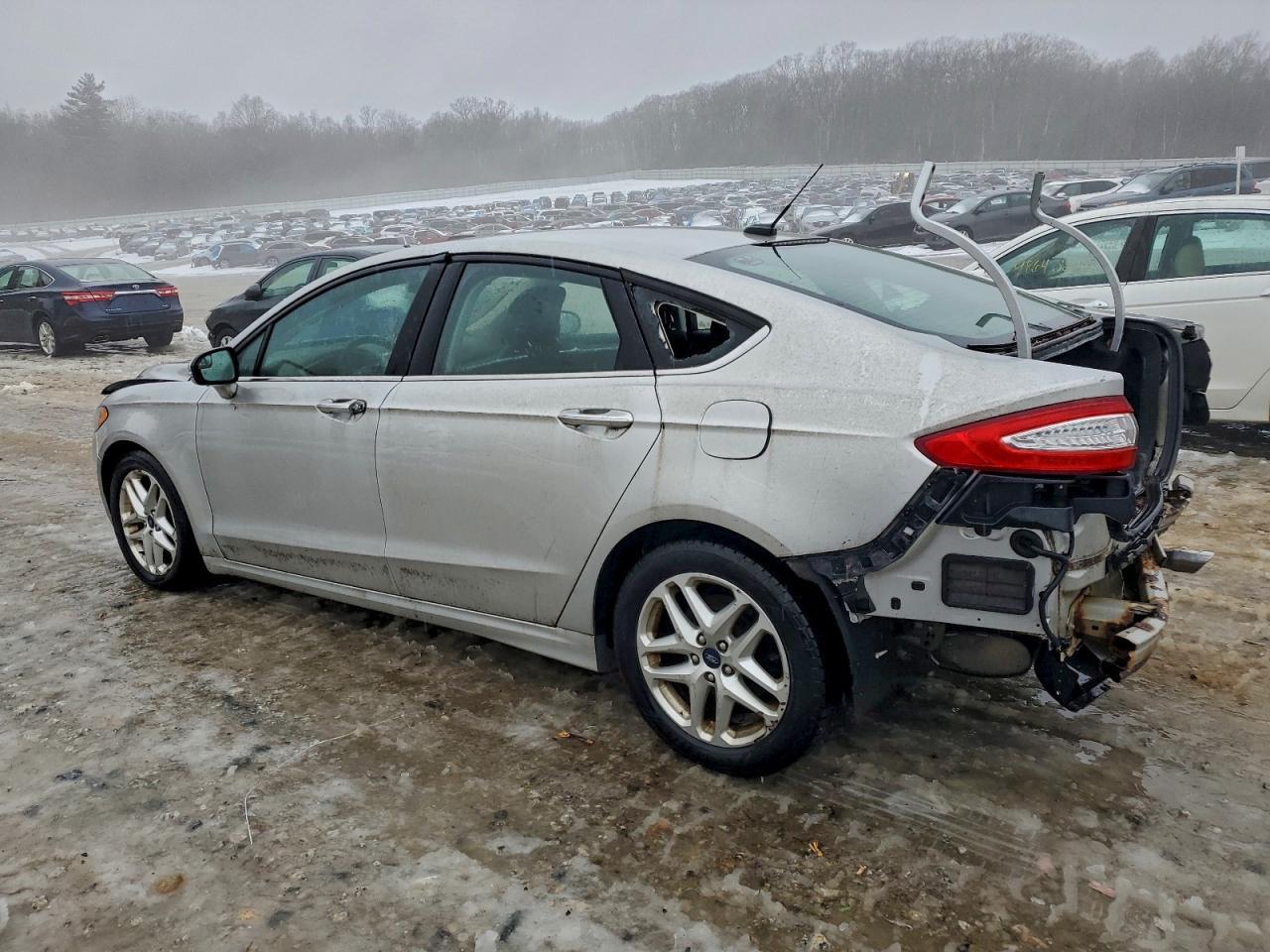2015 Ford Fusion Se - Image 2