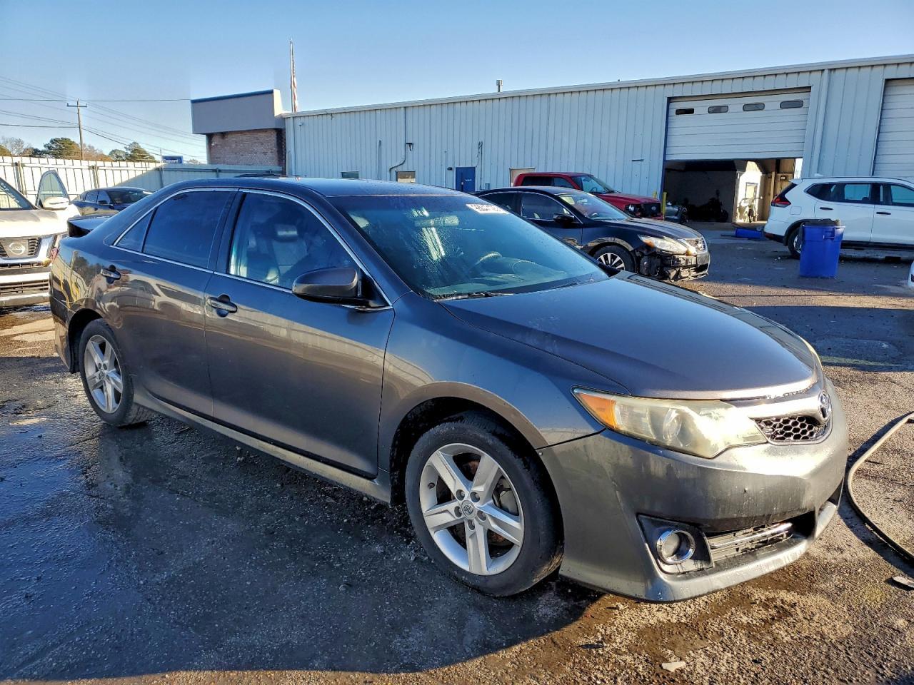 2013 Toyota Camry L - Image 4