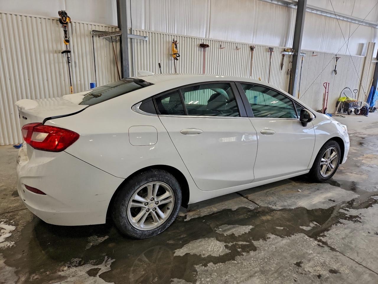 2016 Chevrolet Cruze Lt - Image 3