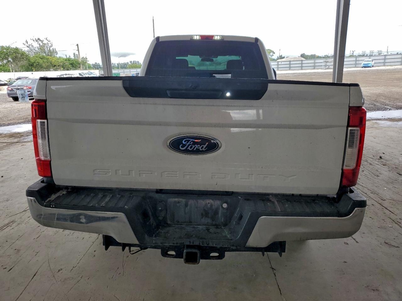 2019 Ford F250 Super Duty - Фото 6