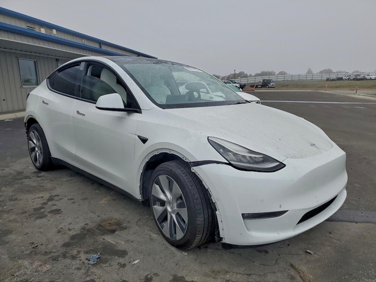 2022 Tesla Model Y - Image 4
