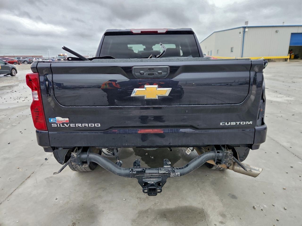 2023 Chevrolet Silverado K1500 Custom - Фото 6