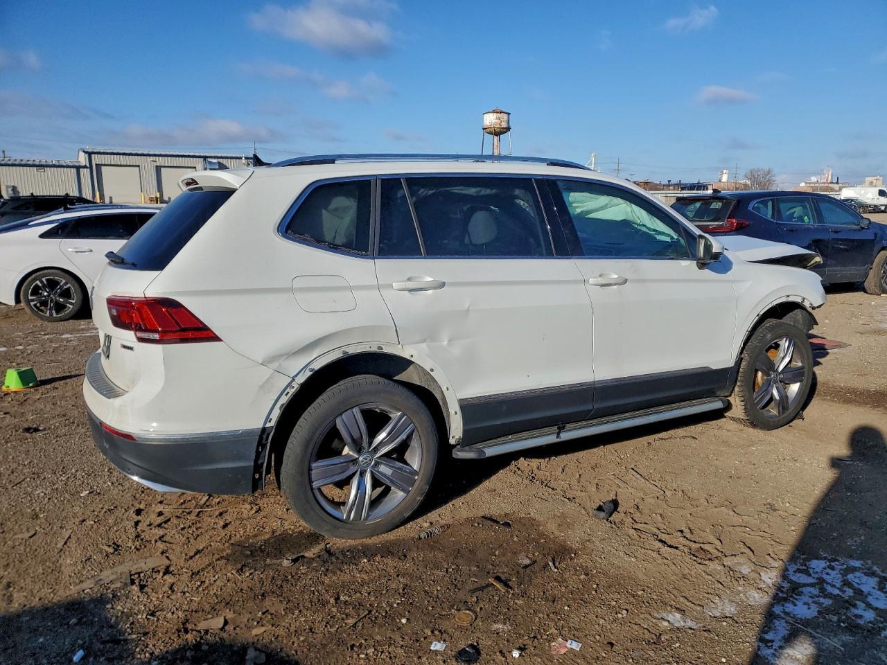 2019 Volkswagen Tiguan Sel Premium - Image 3