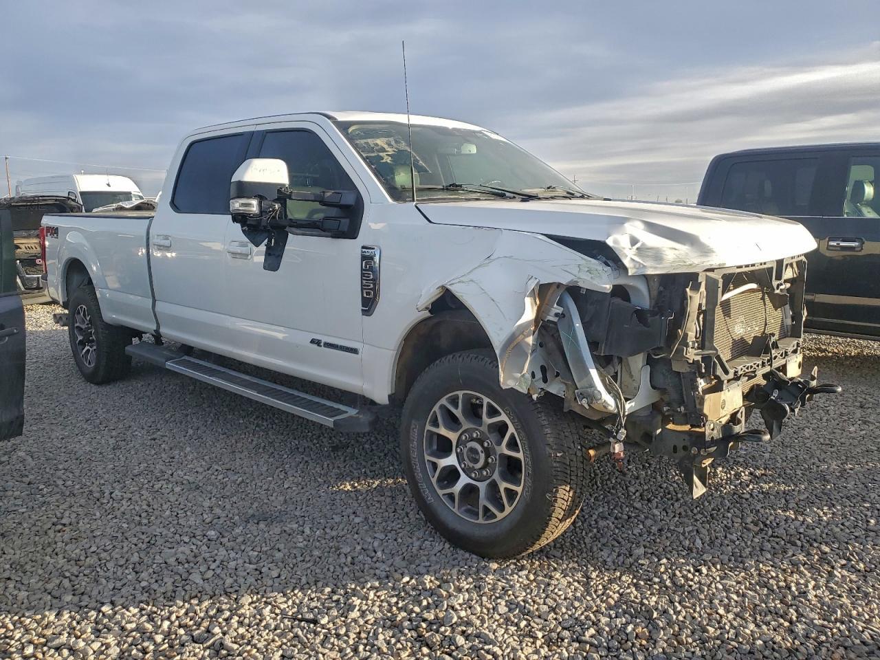2022 Ford F350 Super Duty - Фото 4