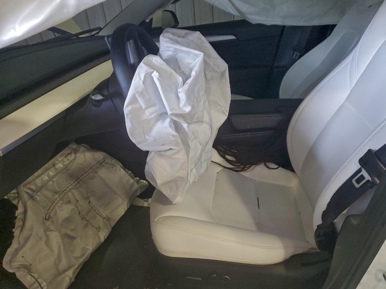 2023 Tesla Model 3 - Фото 7