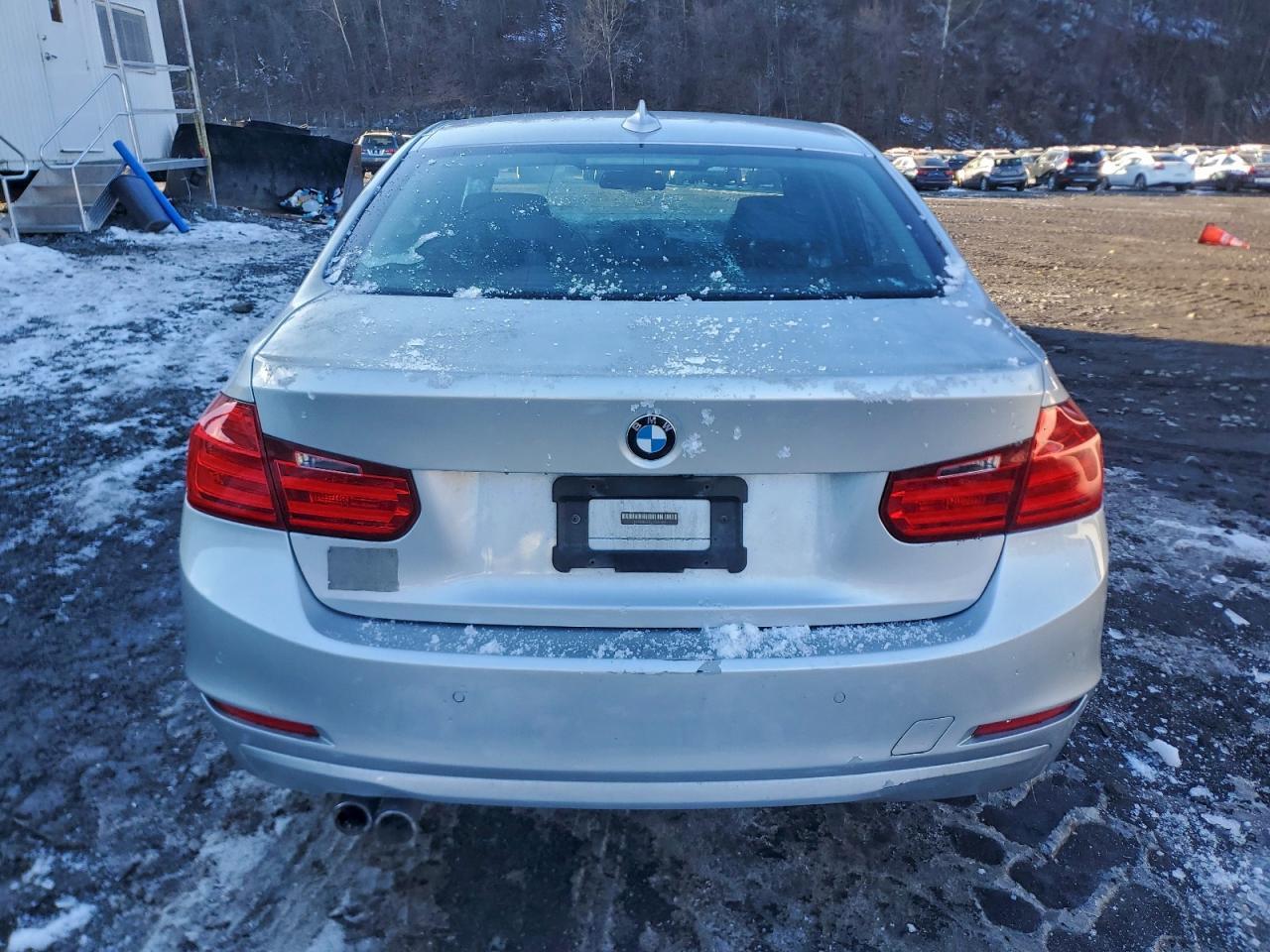 2015 BMW 328 Xi Sulev - Image 6