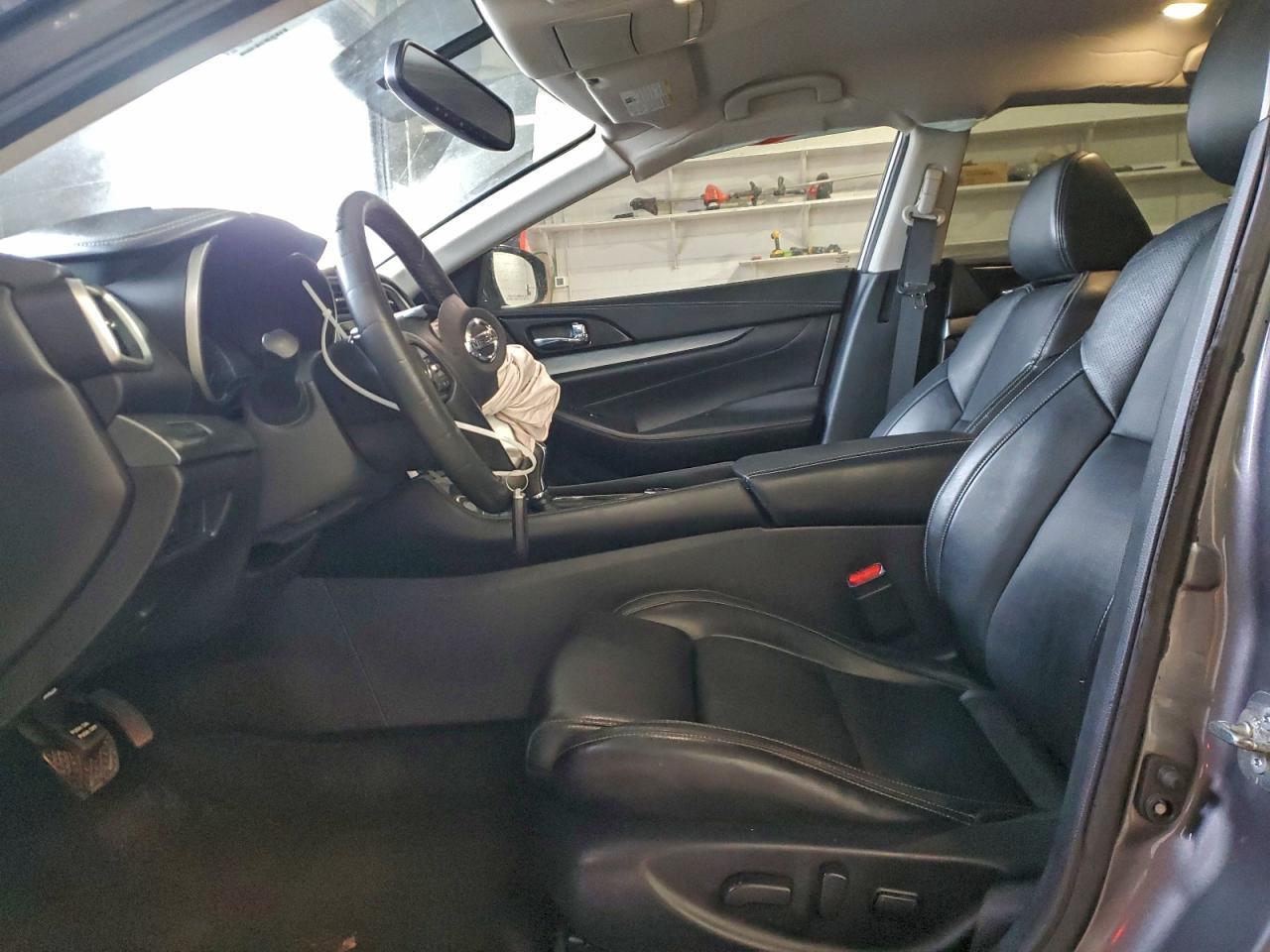 2017 Niss Maxima - Image 7