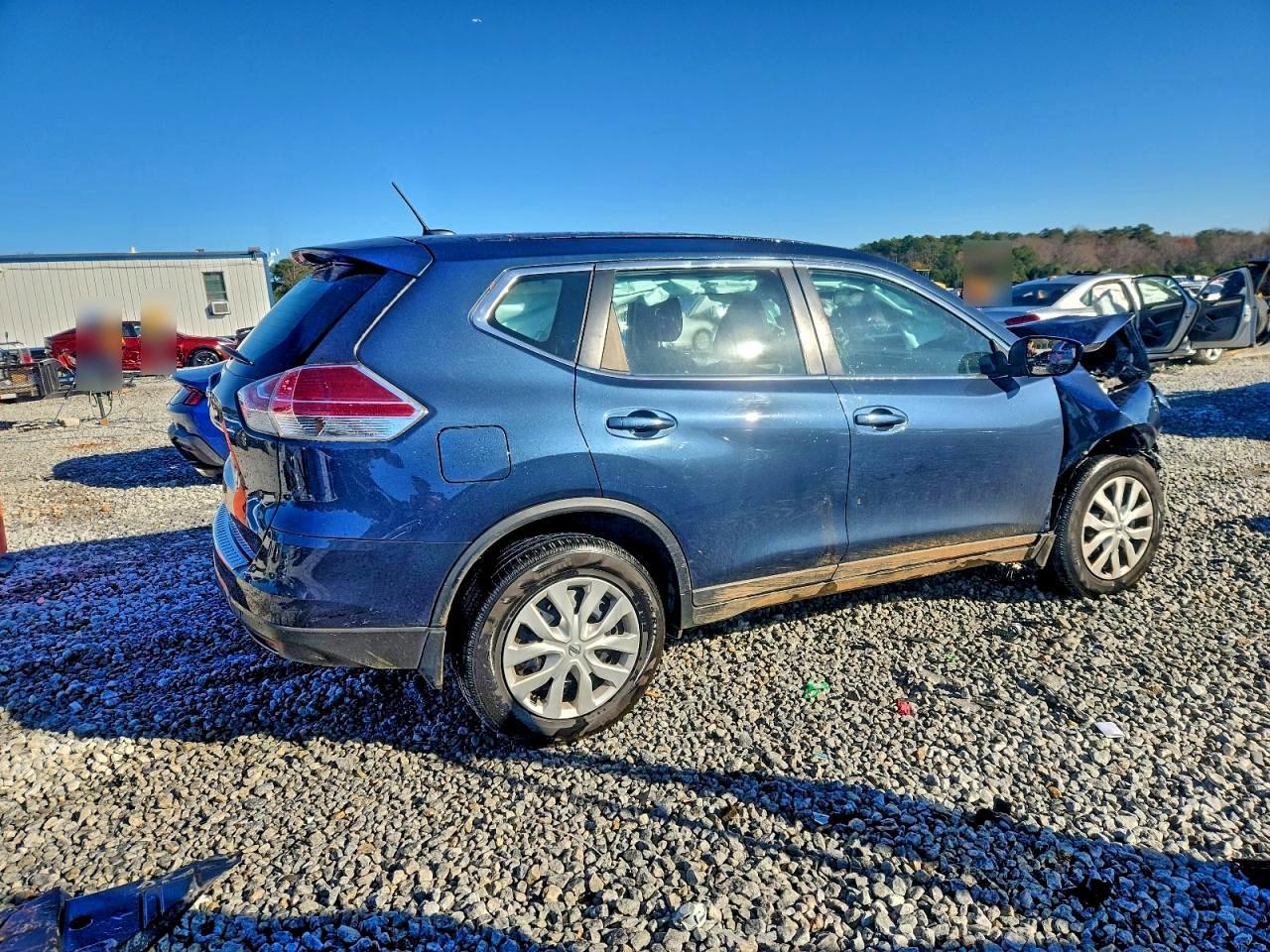 2016 Nissan Rogue S - Фото 3