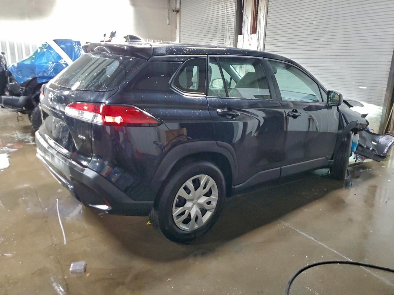 2023 Toyota Corolla Cross L - Фото 3