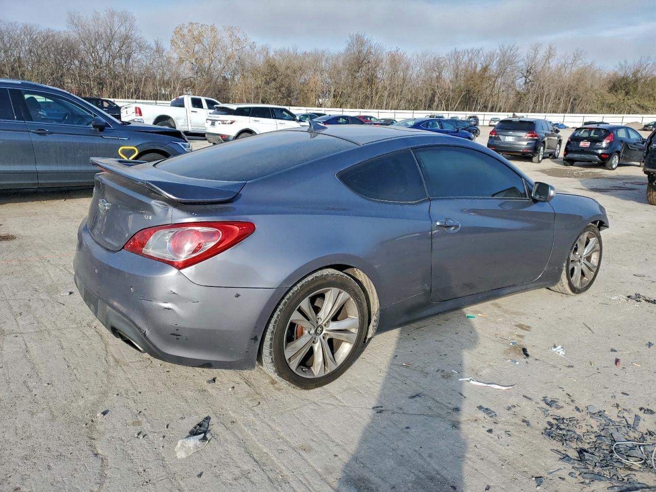 2010 Hyundai Genesis Coupe 3.8L - Фото 3