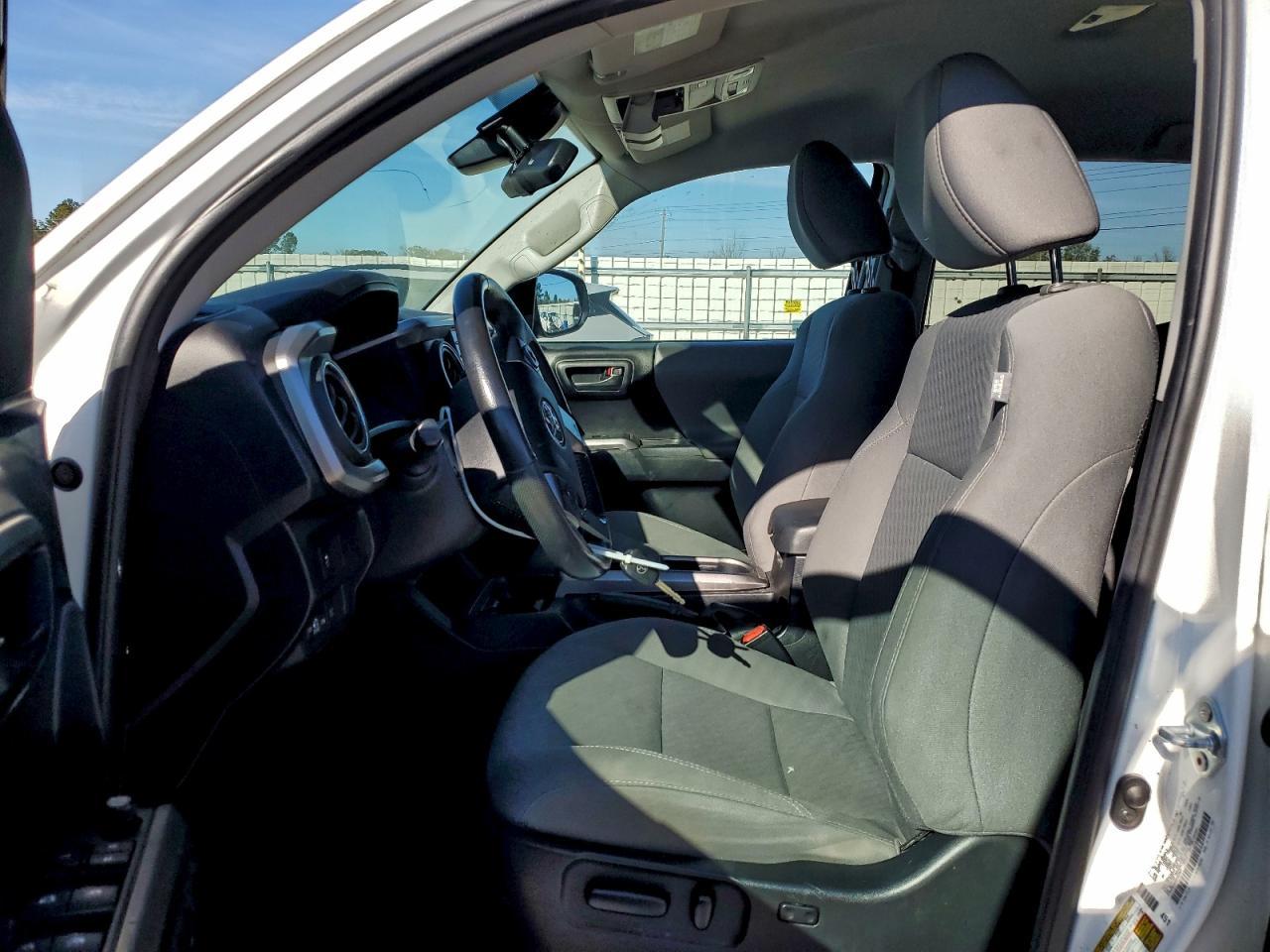 2022 Toyota Tacoma Sr5 V6 - Image 7