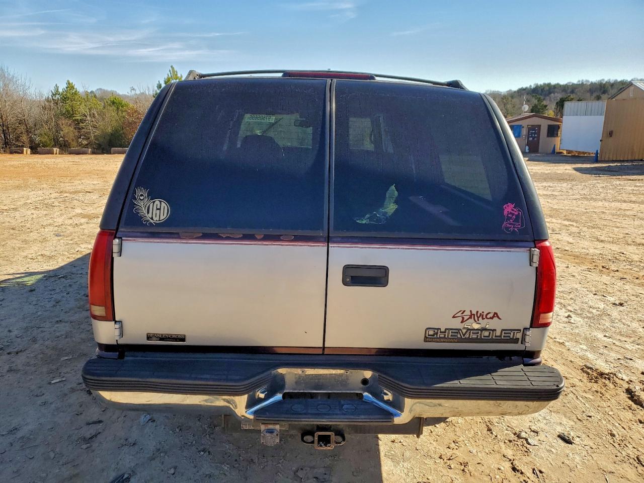 1997 Chevrolet Suburban C1500 - Image 6
