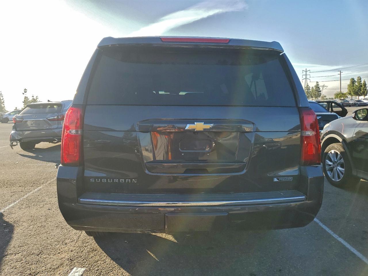 2018 Chevrolet Suburban K1500 Premier - Фото 6