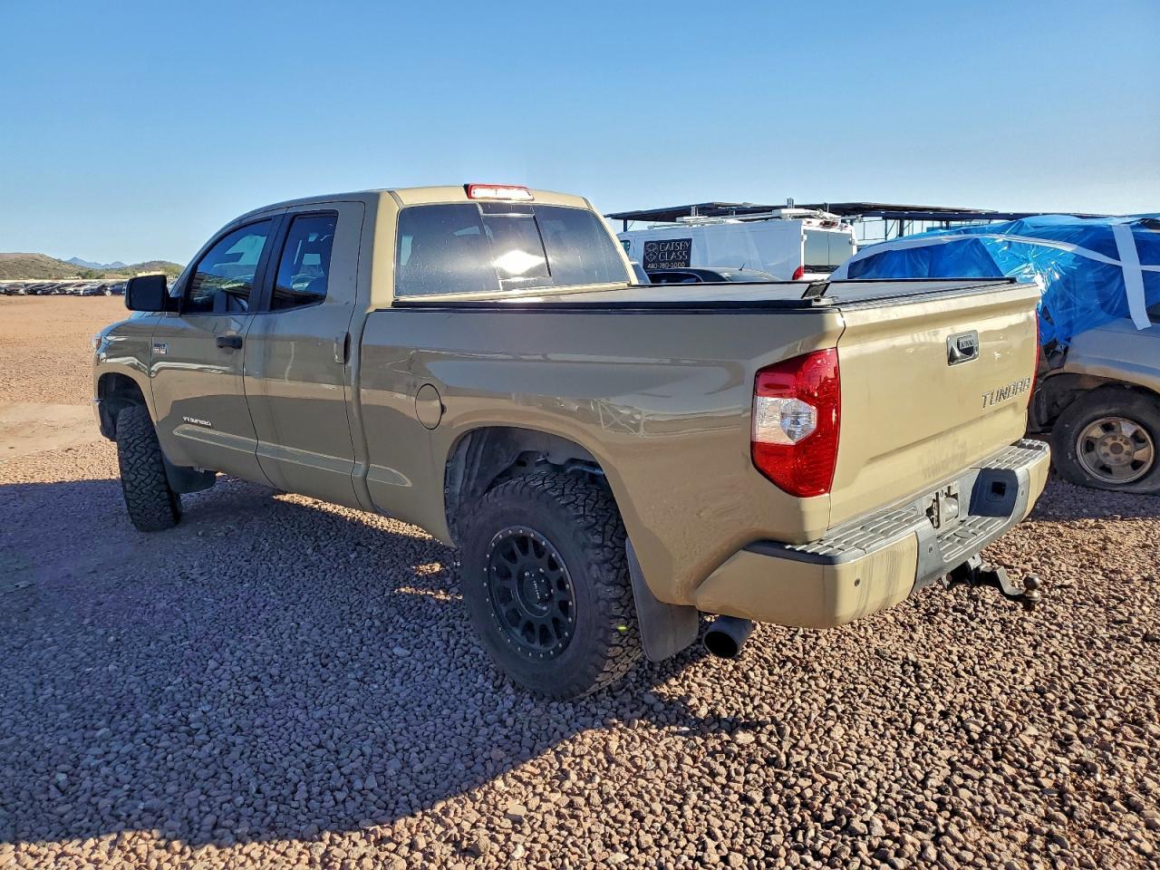 2017 Toyota Tundra Double Cab Sr - Фото 2