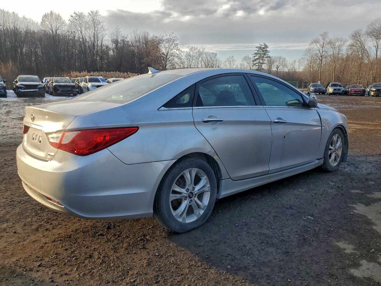 2011 Hyundai Sonata Se - Image 3