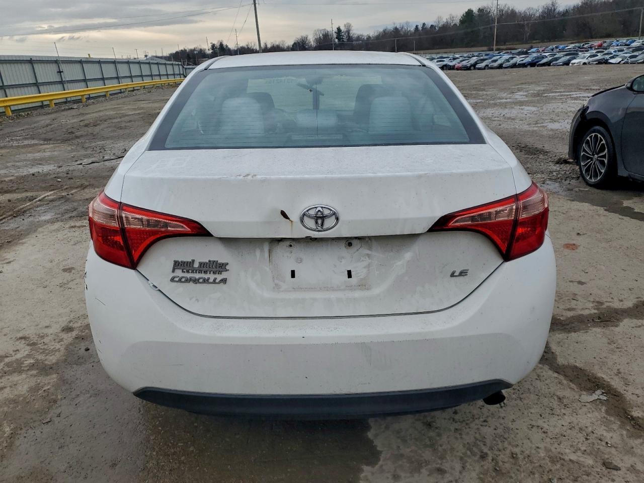 2017 Toyota Corolla L - Фото 6