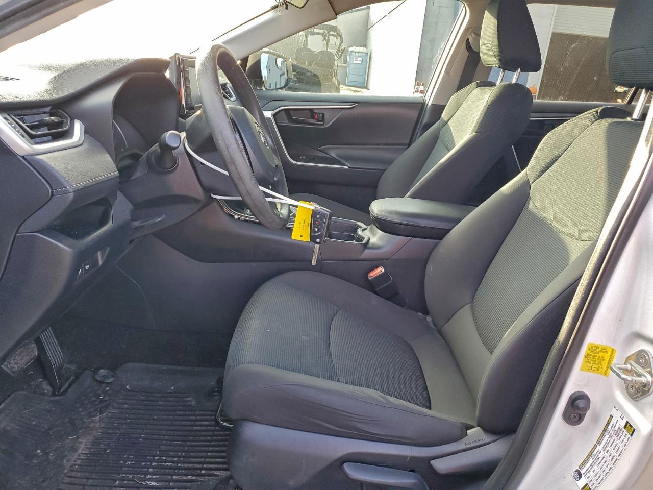 2020 Toyota Rav4 Le - Фото 7
