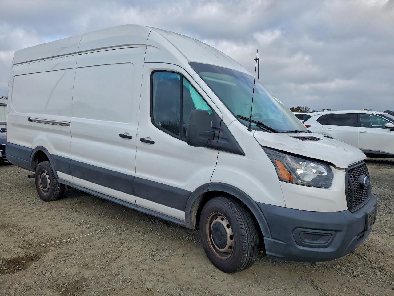 2022 Ford Transit T-250 Delivery Van - Image 4