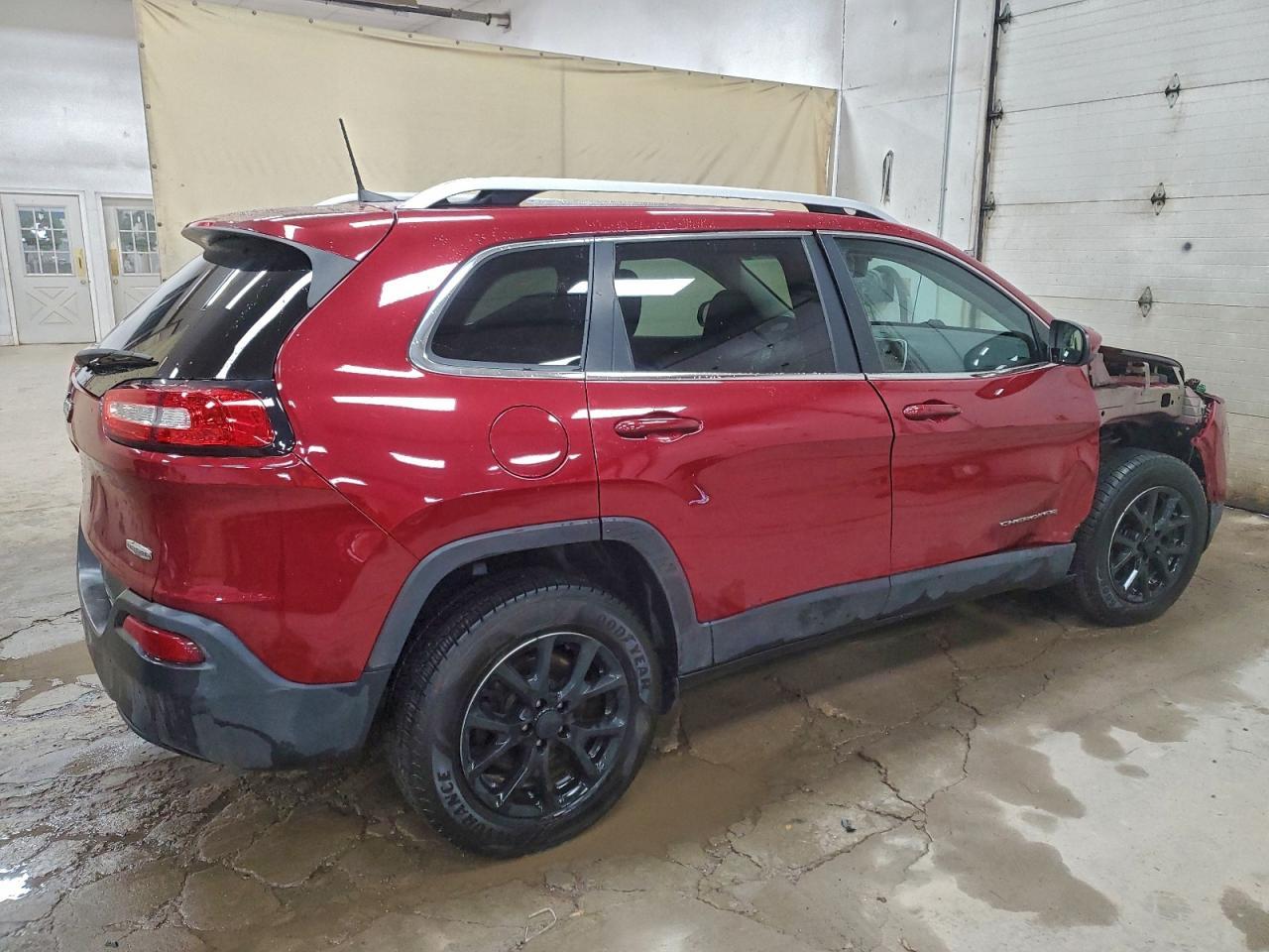 2017 Jeep Cherokee Latitude - Image 3