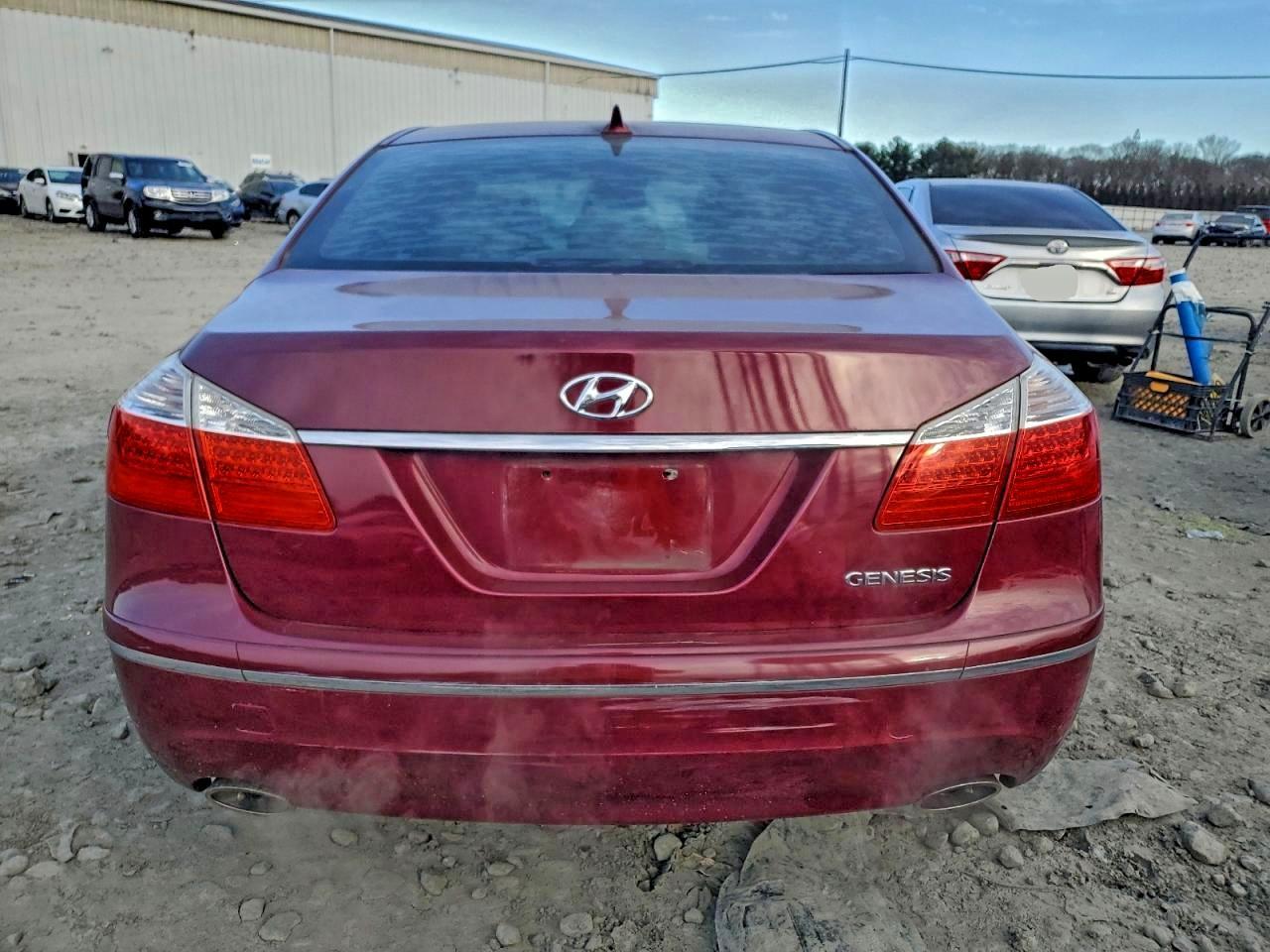 2011 Hyundai Genesis 3.8L - Фото 6