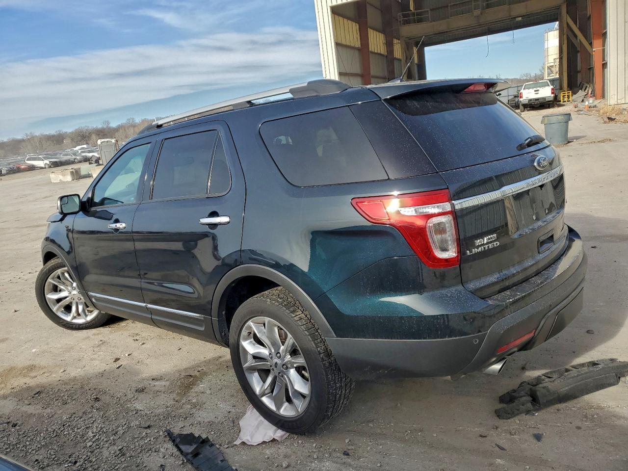 2014 Ford Explorer Limited - Image 2