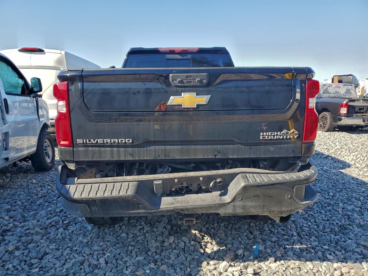 2024 Chevrolet Silverado K2500 High Country - Фото 6