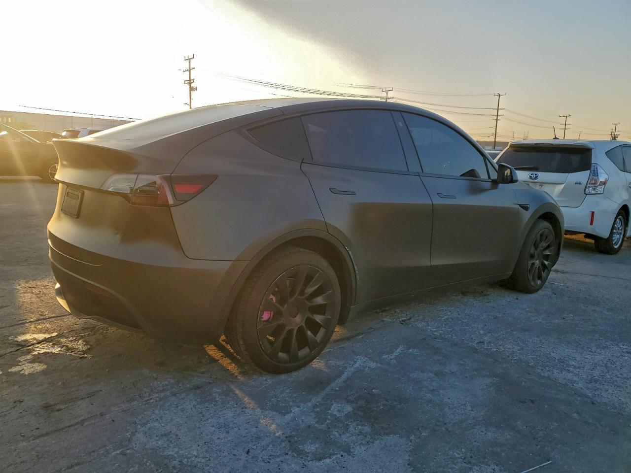 2022 Tesla Model Y - Фото 3