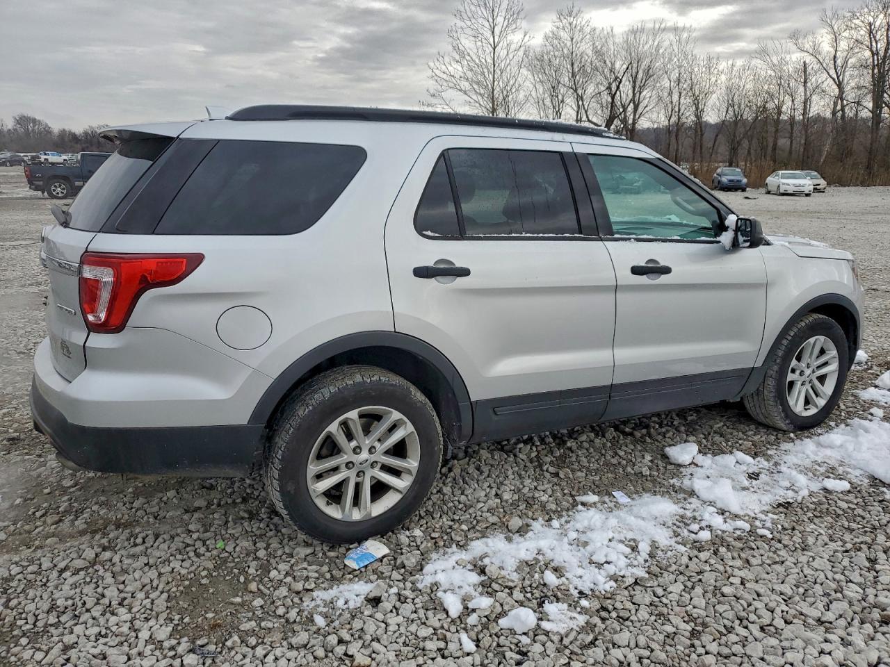 2016 Ford Explorer - Фото 3