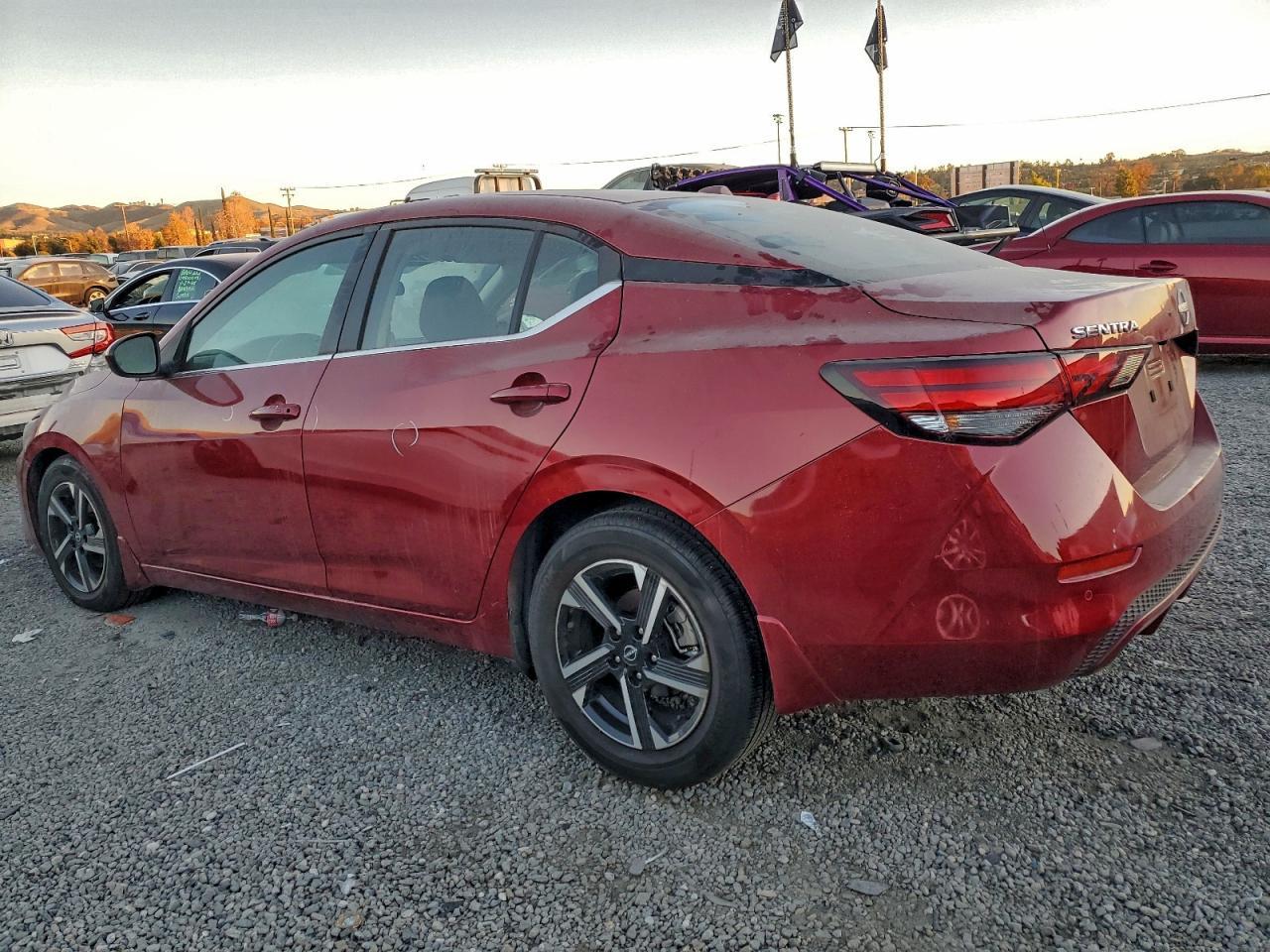 2025 Nissan Sentra Sv - Фото 2