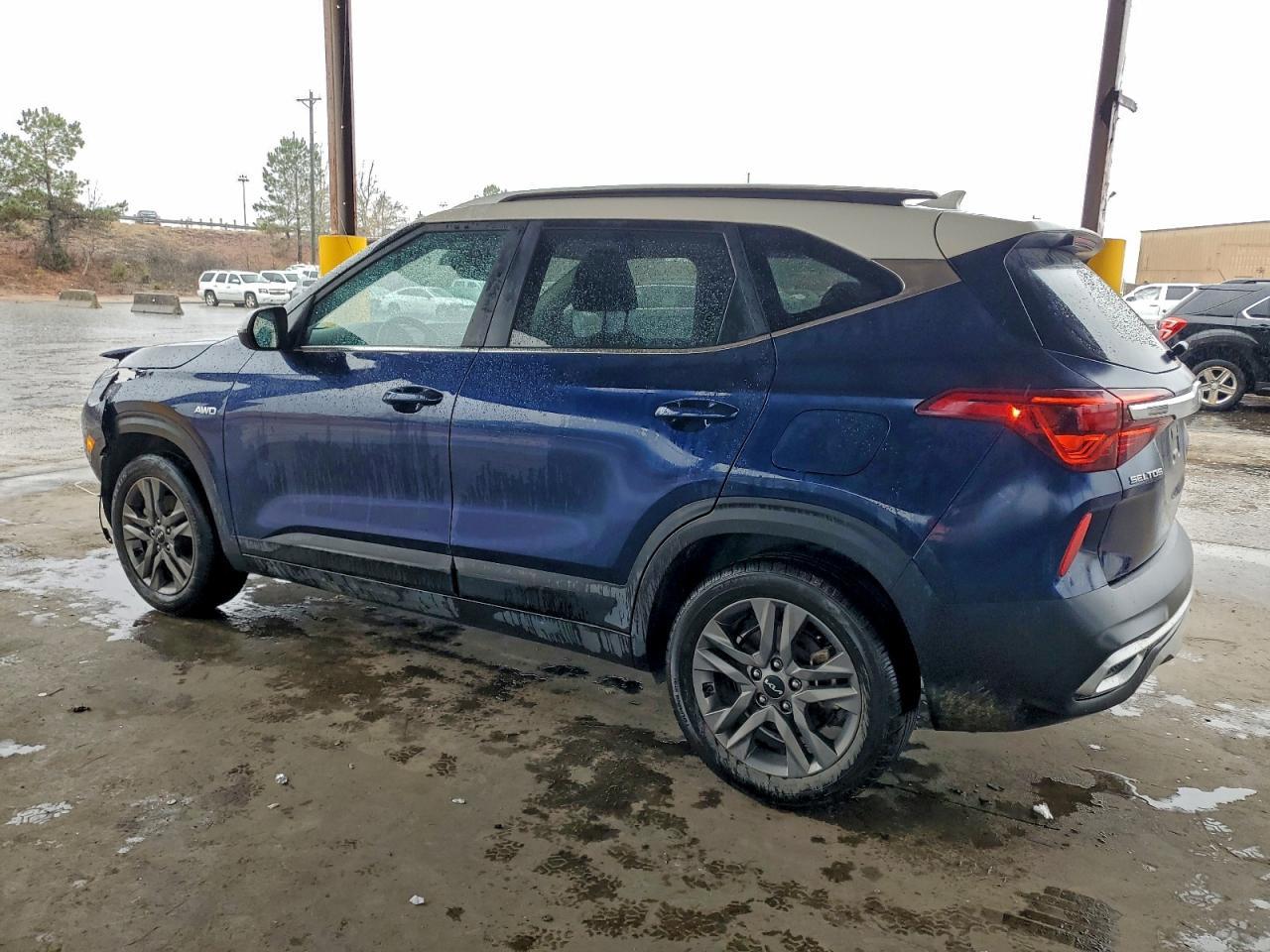 2023 Kia Seltos S - Image 2