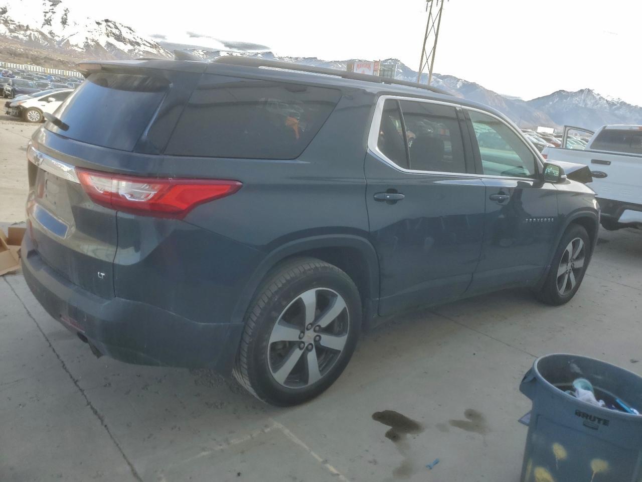 2019 Chevrolet Traverse Lt - Image 3