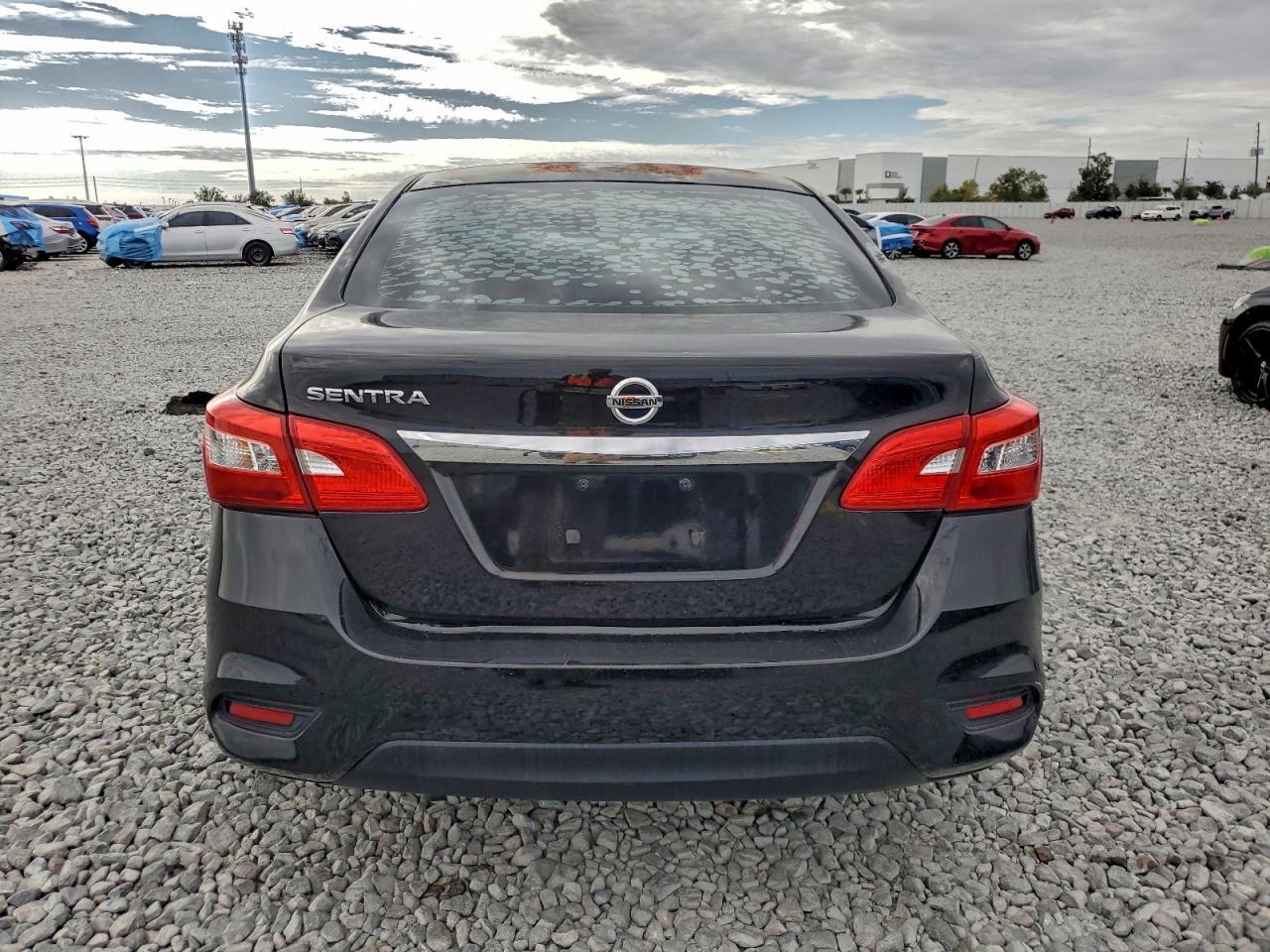 2016 Nissan Sentra S - Image 6