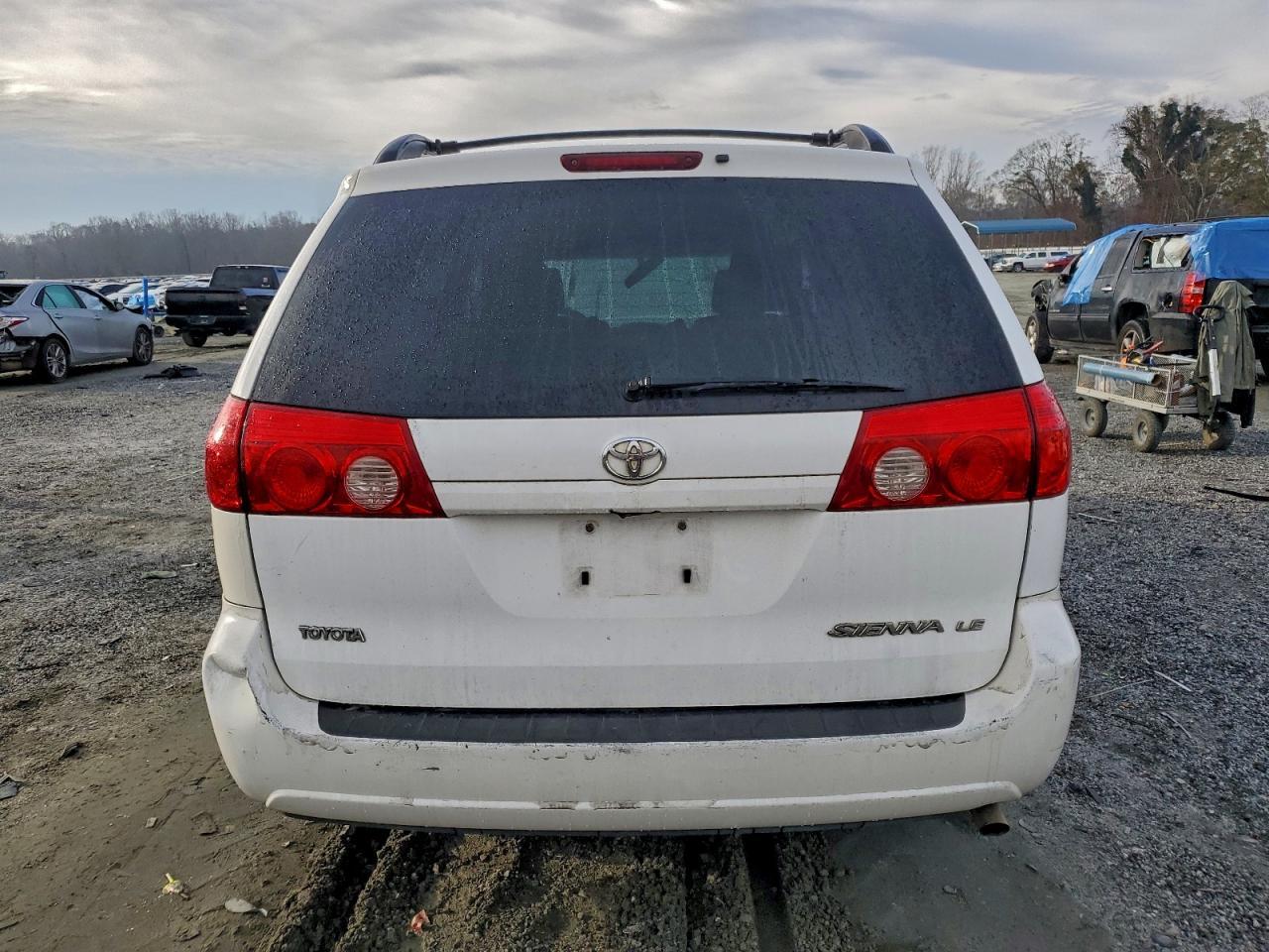 2007 Toyota Sienna Ce - Фото 6