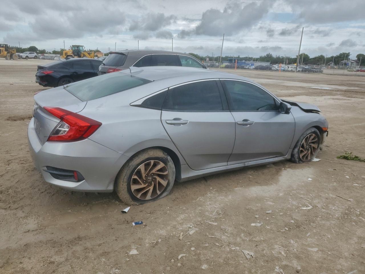 2018 Honda Civic Ex - Фото 3