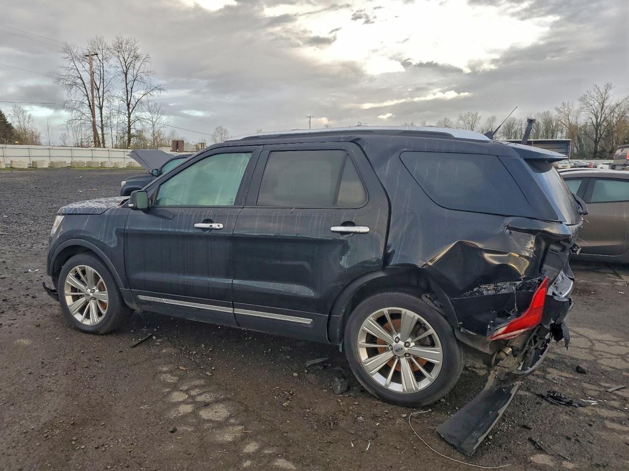 2019 Ford Explorer Limited - Image 2