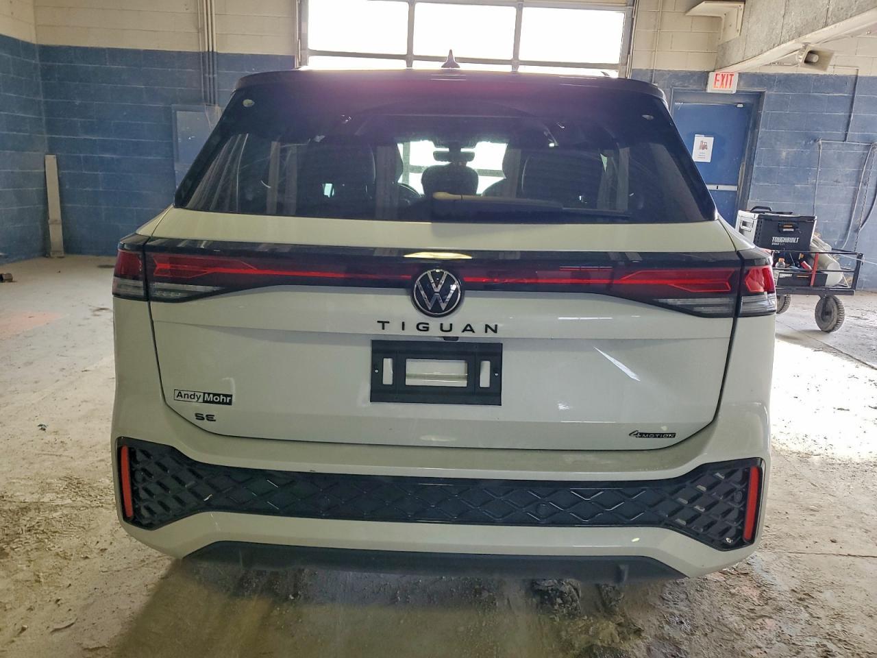 2025 Volkswagen Tiguan Se R-Line Black - Фото 6