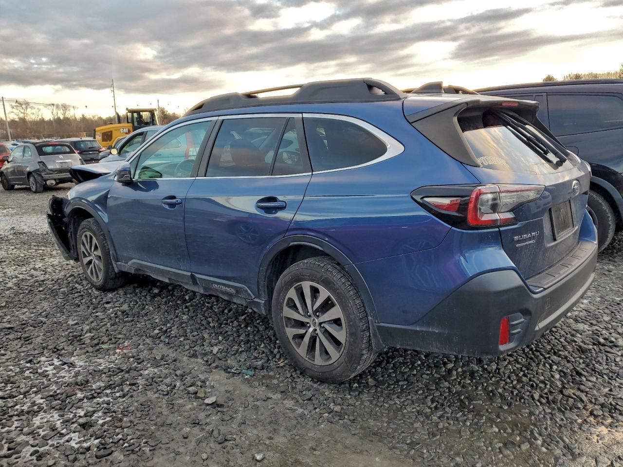 2021 Subaru Outback Premium - Фото 2