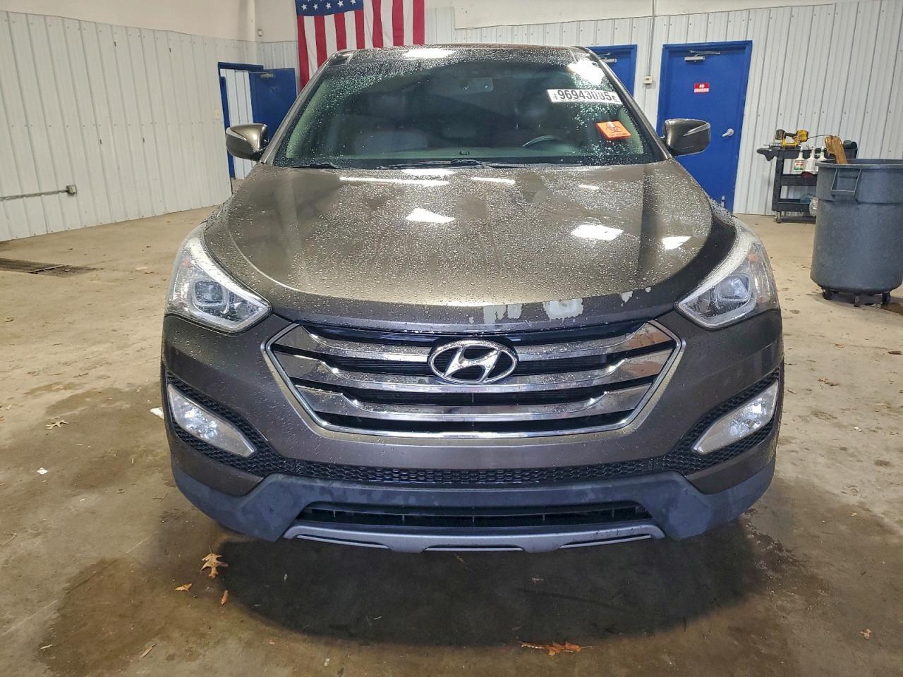 2013 Hyundai Santa Fe Sport 2.4L - Image 5