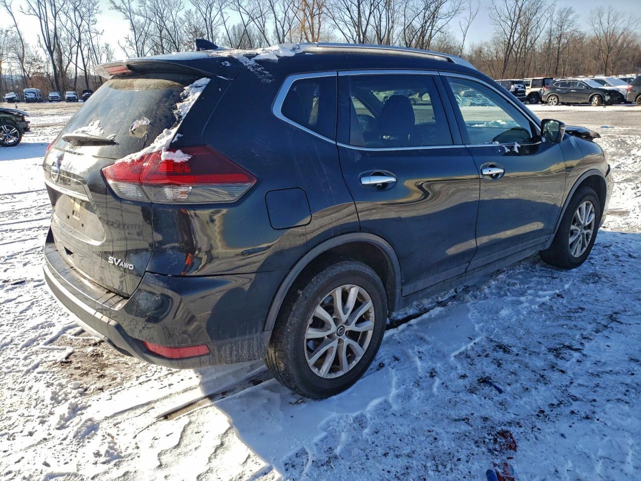 2018 Nissan Rogue S - Image 3