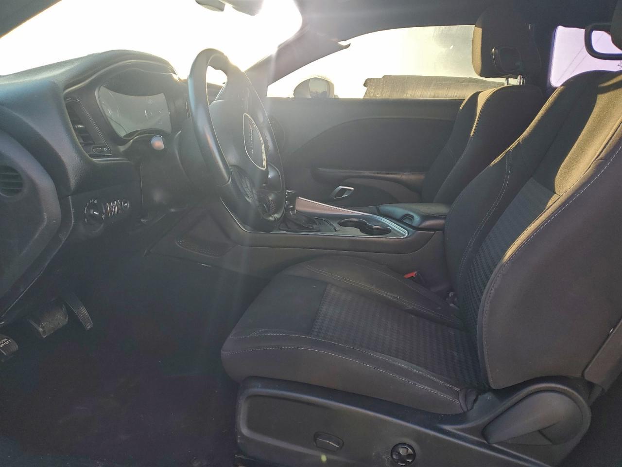 2015 Dodge Challenger Sxt - Image 7