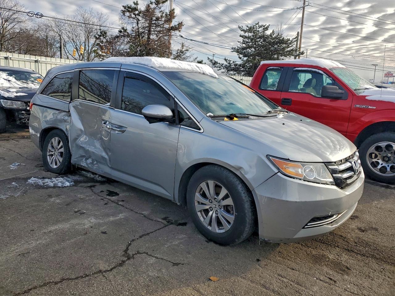 2016 Honda Odyssey Se - Image 4