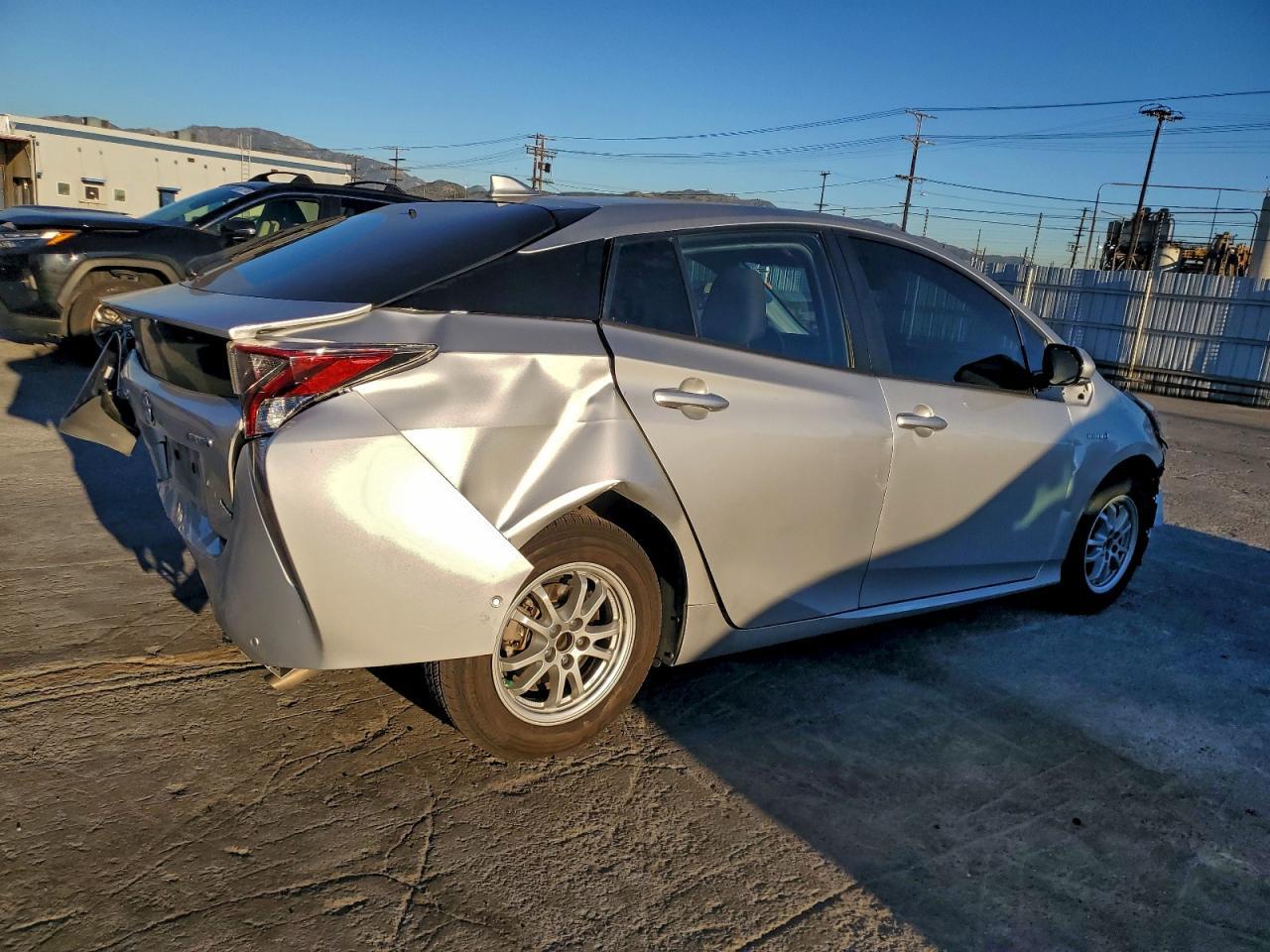 2017 Toyota Prius - Фото 3