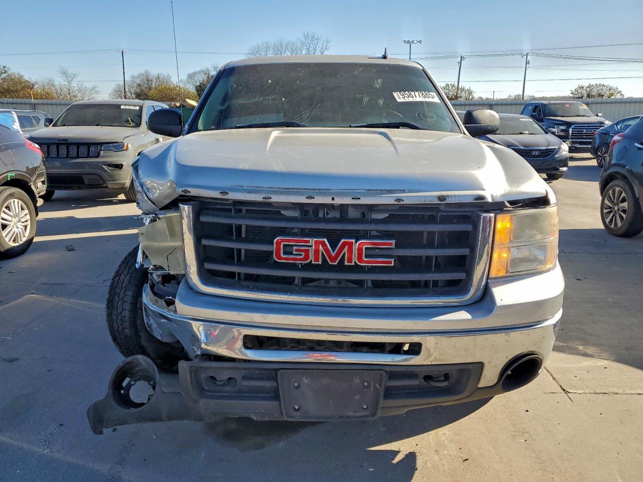 2010 GMC Sierra C1500 - Image 5
