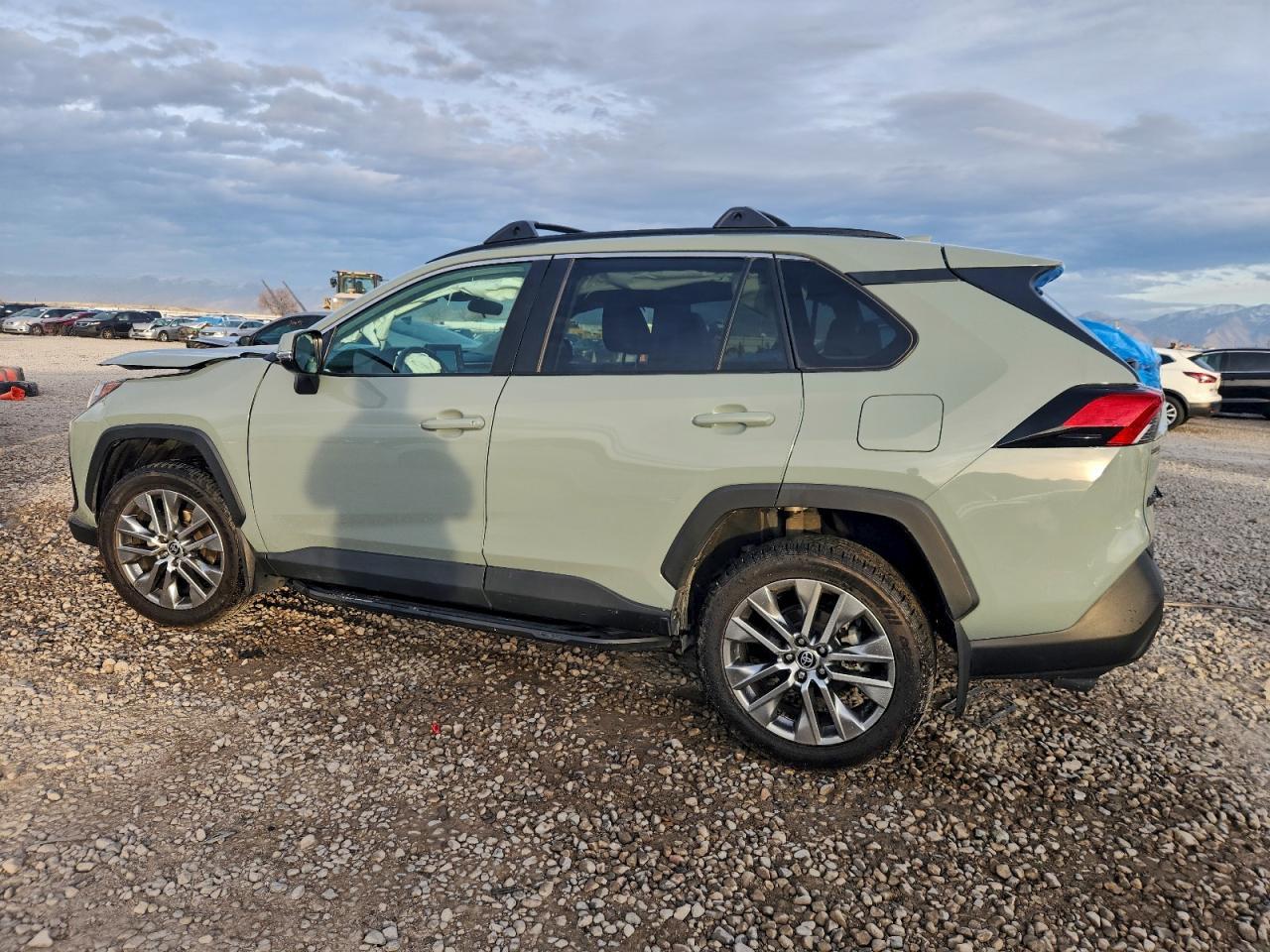 2022 Toyota Rav4 Xle Premium - Image 2
