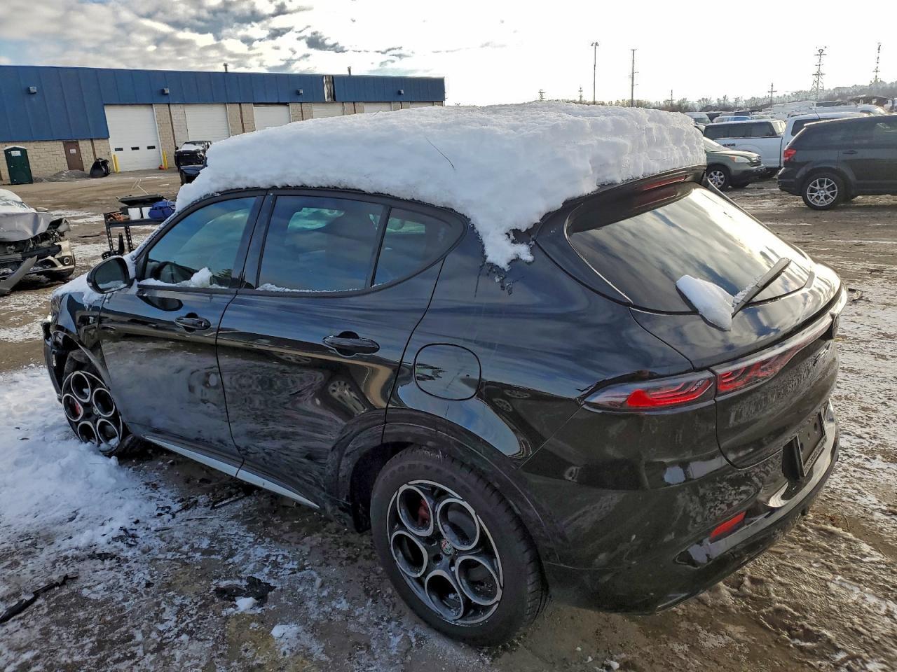 2024 Alfa Romeo Tonale Ti - Image 2