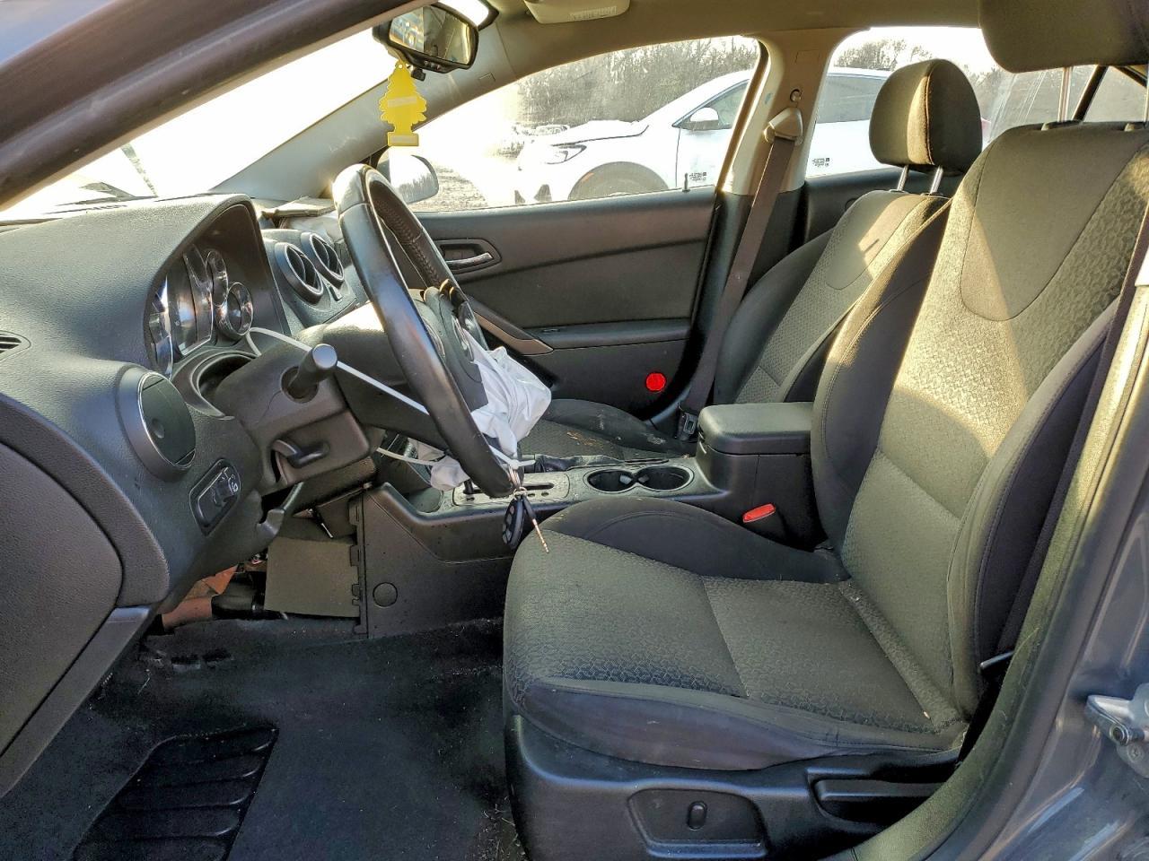 2009 Pontiac G6 - Image 7