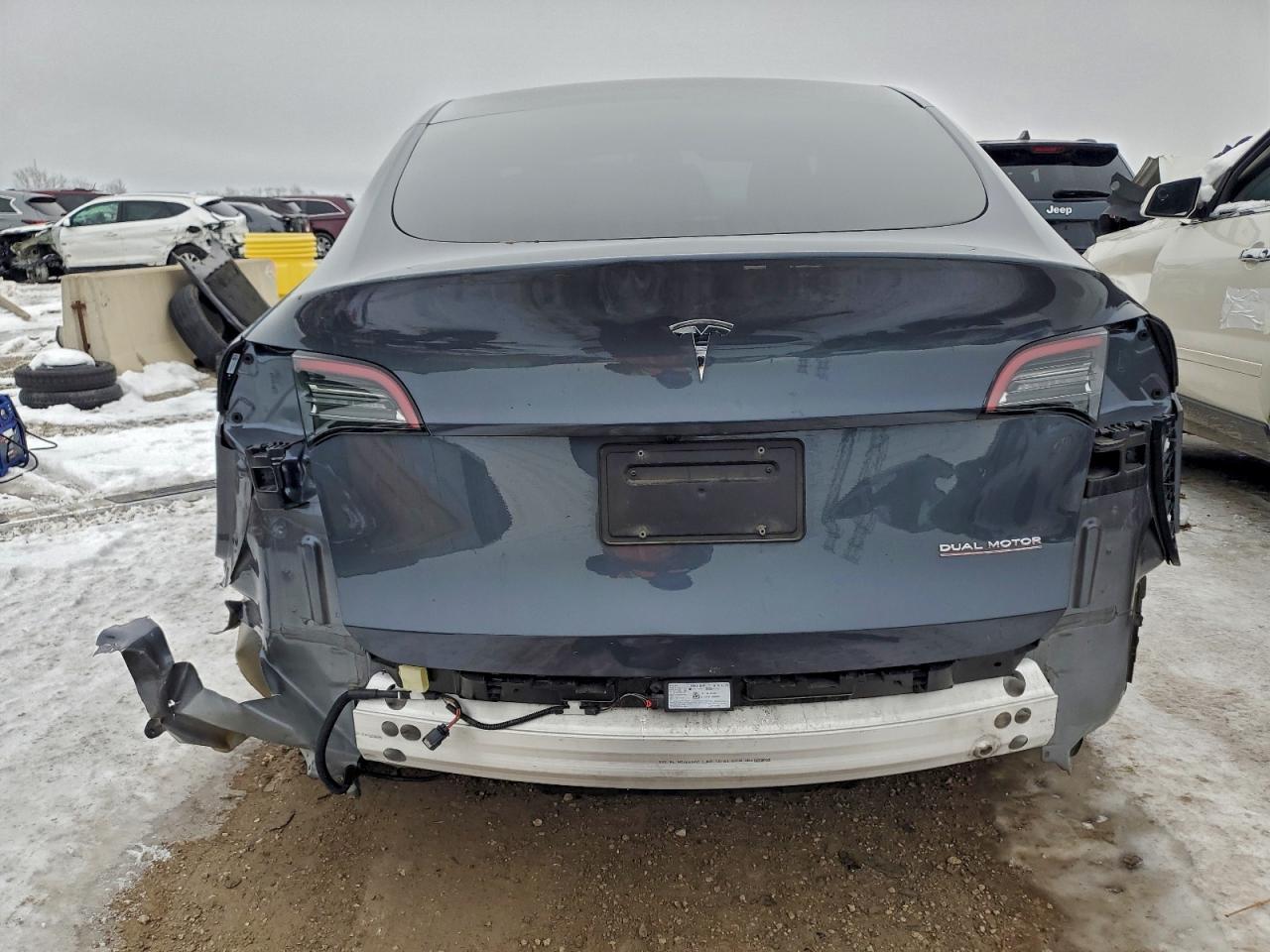 2023 Tesla Model Y - Фото 6