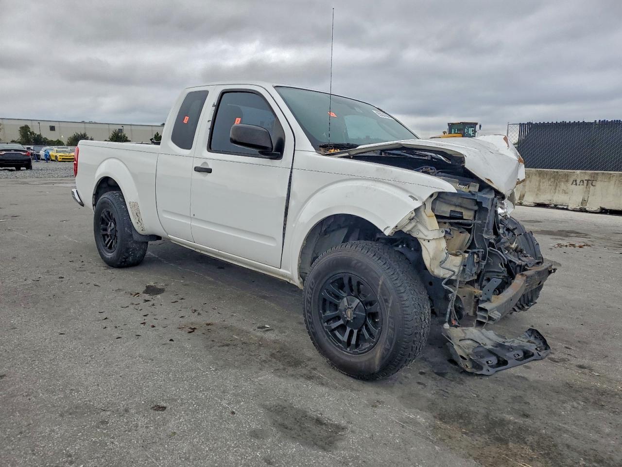 2011 Nissan Frontier S - Image 4